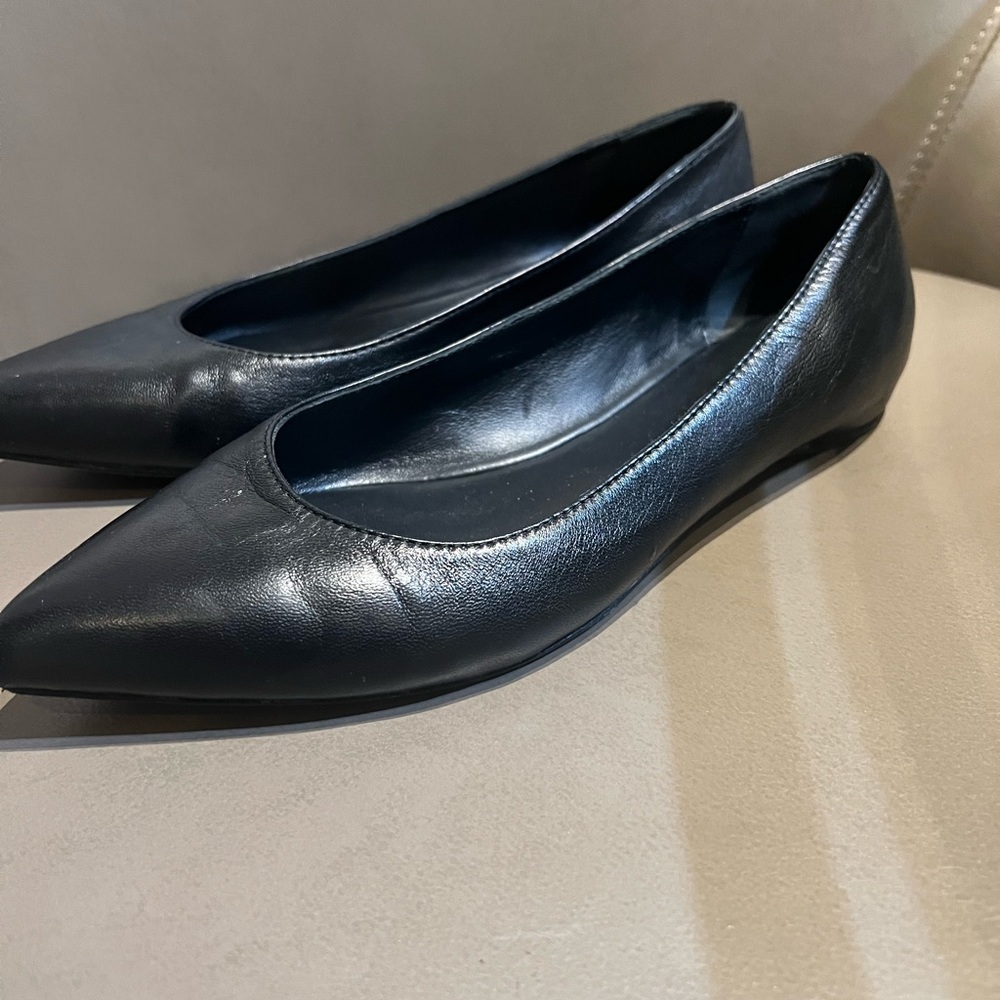 M. Gemi Fortuna Pointed Flat EU Sz 37 in Black Leather